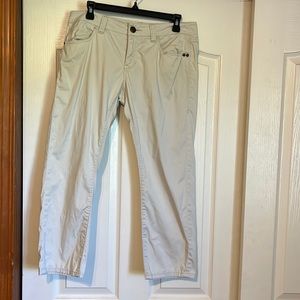 EUC cabi cropped creamy-gray pants